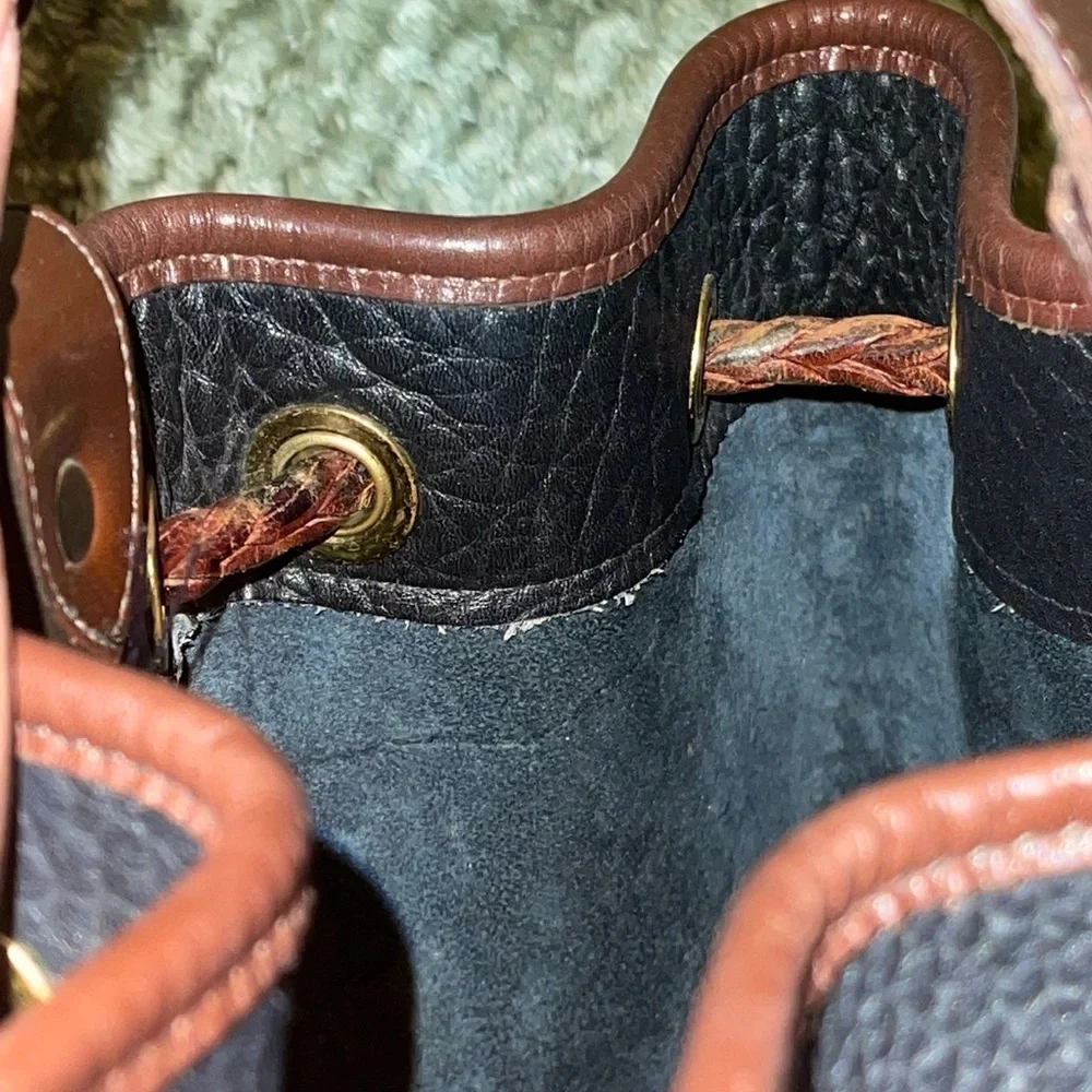 Dooney and Bourke B762 Vintage Sling